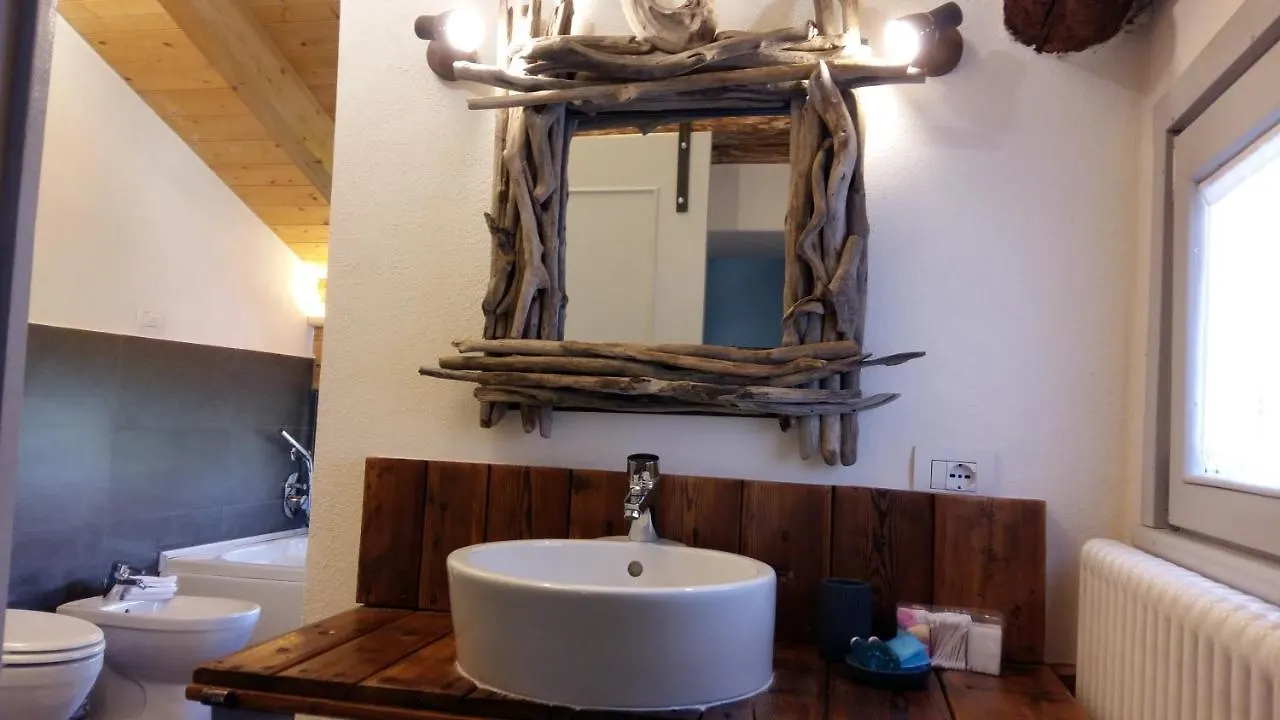 A Casa Di Sophi Lago Maggiore Private Outdoor Sauna Apartment Angera 0*,  Italy